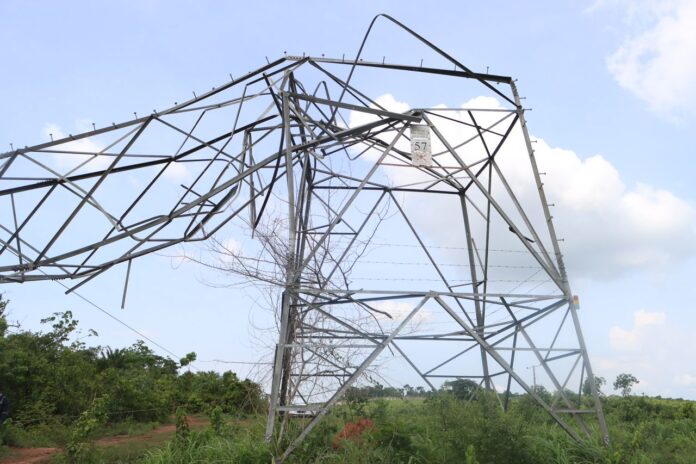Vandalised-transmission-tower Vandal